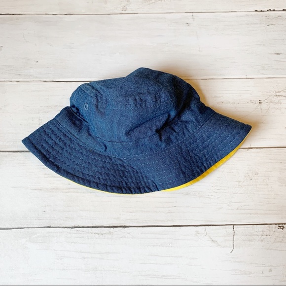 Carter’s denim hat// kids - Picture 1 of 6
